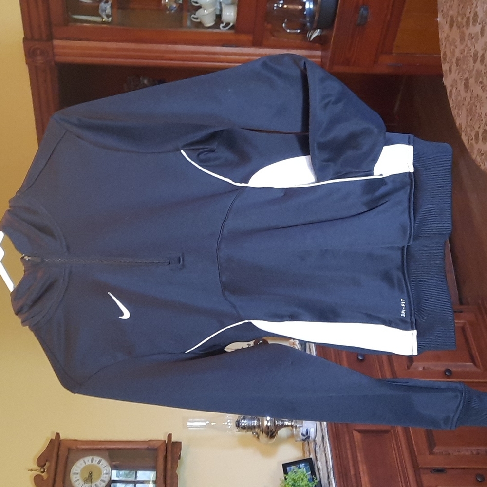 Nike Pull Over Hoodie